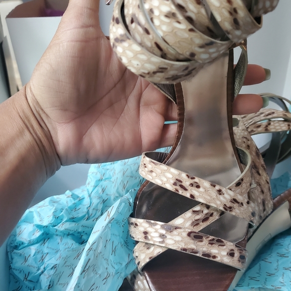 NWT Marciano heels (Reiko) 9.5 - Picture 11 of 13